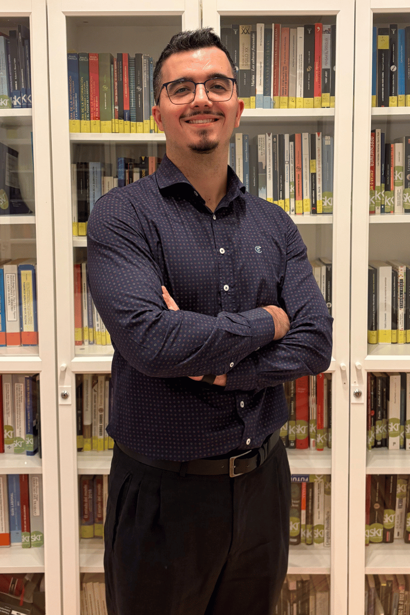 Versión móvil de la cabecera para la preparación de oposiciones al Cuerpo Superior de Sistemas y TIC en la academia SKR.