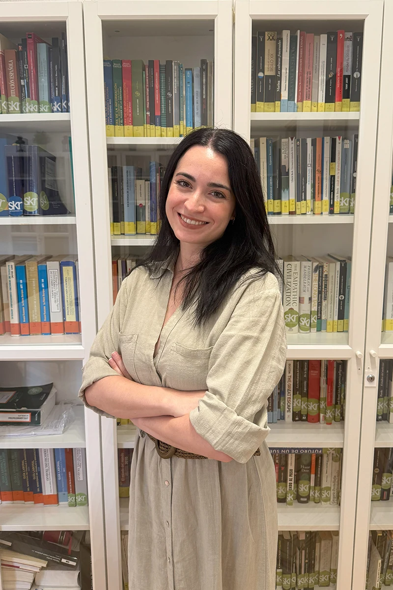 Versión móvil de la cabecera para la preparación de oposiciones a Justicia (Tramitación Procesal) en la academia SKR.