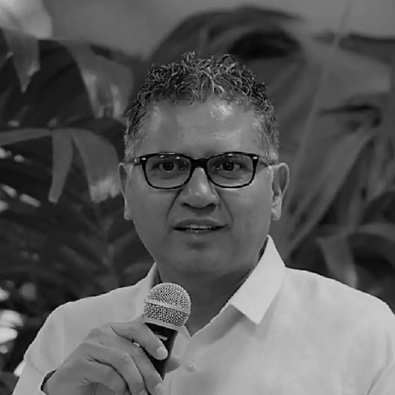 Francisco Parra, formador de la academia de oposiciones SKR.