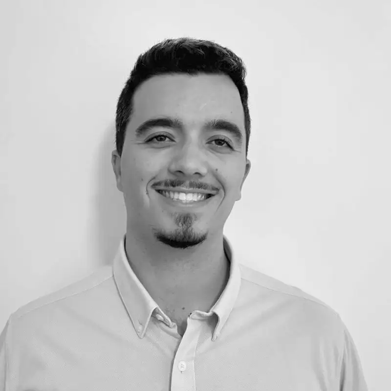 Guillermo Pérez, docente del claustro de profesores de SKR, academia de oposiciones.