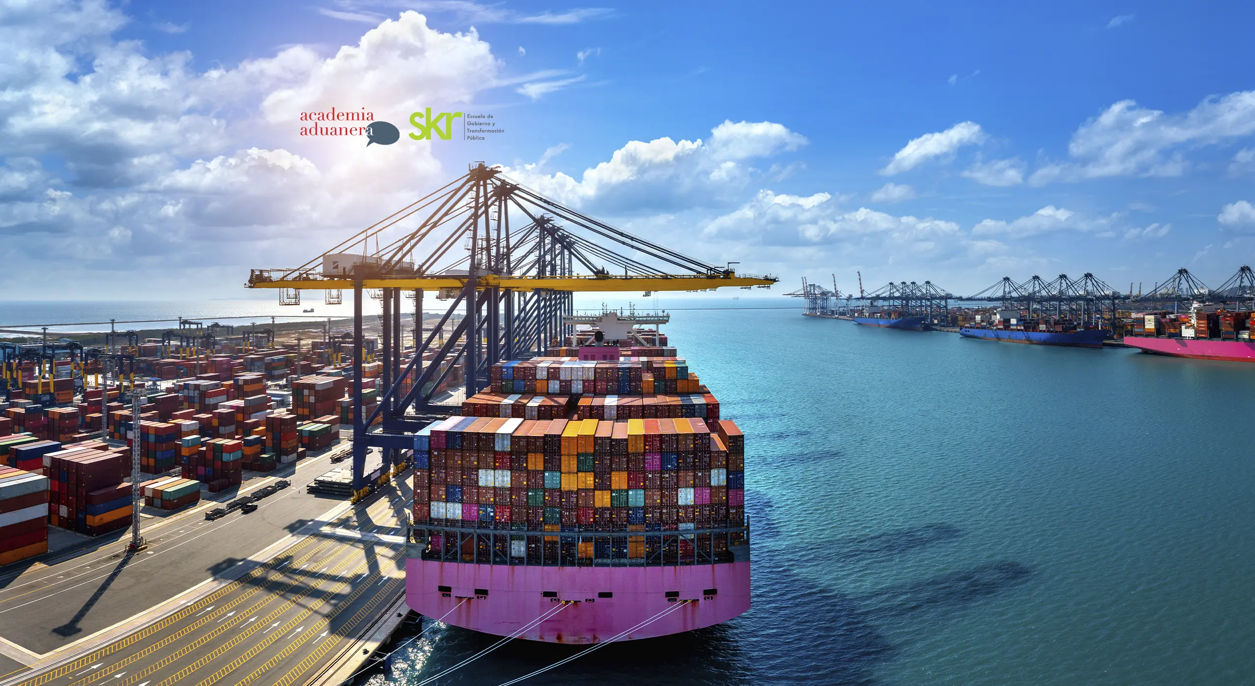 Cabecera del Máster en Derecho Aduanero y Comercio Internacional para la versión escritorio